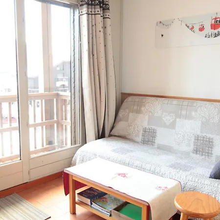 Chaleureux 4 Pers, Centre Village, Proche Pistes Et Commerces, Balcon Sud-ouest - Fr-1-572-105 *